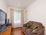 https://images.listonce.com.au/custom/160x/listings/14-blueberry-road-mooroolbark-vic-3138/029/01524029_img_08.jpg?m_gt-V4TdTg