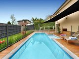 https://images.listonce.com.au/custom/160x/listings/14-byron-street-box-hill-south-vic-3128/066/01685066_img_09.jpg?tLEBlwYsG6c