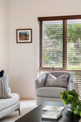 https://images.listonce.com.au/custom/160x/listings/14-canberra-parade-port-melbourne-vic-3207/880/01430880_img_05.jpg?0VlsdwxCDlk