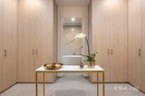 https://images.listonce.com.au/custom/160x/listings/14-carson-street-kew-vic-3101/327/01811327_img_16.jpg?35gSqKFZ1ms