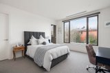 https://images.listonce.com.au/custom/160x/listings/14-carson-street-kew-vic-3101/327/01811327_img_18.jpg?wtOg_pIHPsw