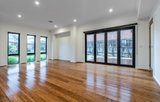 https://images.listonce.com.au/custom/160x/listings/14-chivalry-avenue-glen-waverley-vic-3150/060/01597060_img_04.jpg?biKicTBLIyk