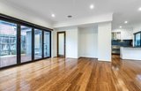 https://images.listonce.com.au/custom/160x/listings/14-chivalry-avenue-glen-waverley-vic-3150/060/01597060_img_05.jpg?QL8GVYx_Mag