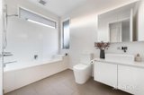 https://images.listonce.com.au/custom/160x/listings/14-clarence-street-bentleigh-east-vic-3165/161/01825161_img_09.jpg?7ufqdbicS8k