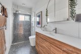 https://images.listonce.com.au/custom/160x/listings/14-cleve-road-pascoe-vale-south-vic-3044/957/01718957_img_07.jpg?GG1XepncTjE