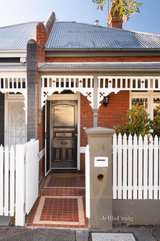 https://images.listonce.com.au/custom/160x/listings/14-cooke-street-abbotsford-vic-3067/068/01735068_img_02.jpg?7wKMTekLV5A