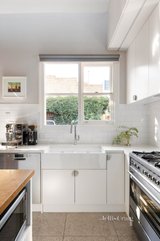 https://images.listonce.com.au/custom/160x/listings/14-cooke-street-abbotsford-vic-3067/068/01735068_img_06.jpg?NQdFlh1SLDw