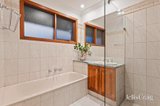 https://images.listonce.com.au/custom/160x/listings/14-croydon-hills-drive-croydon-hills-vic-3136/133/01780133_img_13.jpg?LNFGU5Pqu5I