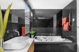 https://images.listonce.com.au/custom/160x/listings/14-cruikshank-street-port-melbourne-vic-3207/323/01331323_img_12.jpg?1KoY1LEVBAs