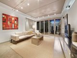 https://images.listonce.com.au/custom/160x/listings/14-cruikshank-street-port-melbourne-vic-3207/647/01087647_img_02.jpg?1_ruqY9ctwA