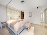 https://images.listonce.com.au/custom/160x/listings/14-cruikshank-street-port-melbourne-vic-3207/647/01087647_img_12.jpg?lEz_eYxyJbY