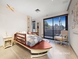 https://images.listonce.com.au/custom/160x/listings/14-cruikshank-street-port-melbourne-vic-3207/647/01087647_img_13.jpg?0rh1jDLAimM