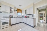 https://images.listonce.com.au/custom/160x/listings/14-curlew-crescent-norlane-vic-3214/734/01698734_img_03.jpg?ztaG7cfB__k