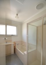 https://images.listonce.com.au/custom/160x/listings/14-dion-street-glen-waverley-vic-3150/252/01810252_img_01.jpg?WiOvH05lXJY