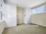 https://images.listonce.com.au/custom/160x/listings/14-effingham-road-newport-vic-3015/995/01202995_img_09.jpg?onAYJHG08no