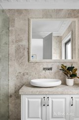 https://images.listonce.com.au/custom/160x/listings/14-elliott-avenue-balwyn-vic-3103/841/01748841_img_22.jpg?aoMphq9WBK0
