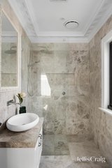 https://images.listonce.com.au/custom/160x/listings/14-elliott-avenue-balwyn-vic-3103/841/01748841_img_23.jpg?FSBYlch0QJU