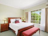 https://images.listonce.com.au/custom/160x/listings/14-farquharson-street-mount-waverley-vic-3149/071/01934071_img_10.jpg?4tW4LNB2Kik