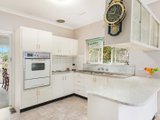 https://images.listonce.com.au/custom/160x/listings/14-farquharson-street-mount-waverley-vic-3149/071/01934071_img_17.jpg?5sT4jz7n-sI