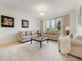 https://images.listonce.com.au/custom/160x/listings/14-florence-road-surrey-hills-vic-3127/798/01684798_img_02.jpg?wCGjUc7UtpM