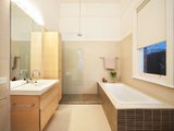https://images.listonce.com.au/custom/160x/listings/14-glen-eira-road-elsternwick-vic-3185/403/01793403_img_08.jpg?Du6737w6UZg