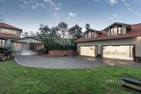 https://images.listonce.com.au/custom/160x/listings/14-glenbrook-avenue-malvern-east-vic-3145/556/01556556_img_25.jpg?2kLcEzPakUs