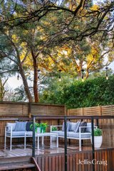 https://images.listonce.com.au/custom/160x/listings/14-griffin-street-camberwell-vic-3124/158/01742158_img_17.jpg?aeMDjaCBtjs