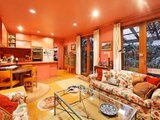 https://images.listonce.com.au/custom/160x/listings/14-gurner-street-st-kilda-vic-3182/755/01793755_img_06.jpg?UCpVnTazD80