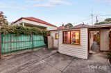 https://images.listonce.com.au/custom/160x/listings/14-howard-street-brunswick-vic-3056/170/01894170_img_09.jpg?NbjdJrx_o9Y
