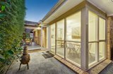 https://images.listonce.com.au/custom/160x/listings/14-judith-court-mount-waverley-vic-3149/146/00498146_img_08.jpg?T9nq8oQEvbE