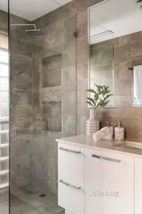 https://images.listonce.com.au/custom/160x/listings/14-kardinia-drive-yallambie-vic-3085/123/01692123_img_14.jpg?SVAwZMSZoWo