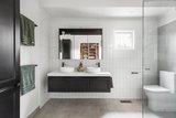 https://images.listonce.com.au/custom/160x/listings/14-laurel-hill-drive-eltham-north-vic-3095/593/01734593_img_06.jpg?4gXTzanu0Mo