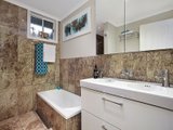 https://images.listonce.com.au/custom/160x/listings/14-lorraine-drive-burwood-east-vic-3151/728/01684728_img_05.jpg?grtvxhy9iDQ