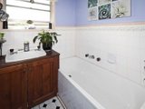 https://images.listonce.com.au/custom/160x/listings/14-lovell-court-whittington-vic-3219/007/01699007_img_09.jpg?6Uk-OaVPK3Q