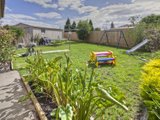 https://images.listonce.com.au/custom/160x/listings/14-lovell-court-whittington-vic-3219/007/01699007_img_10.jpg?Py7dIOzzWtk