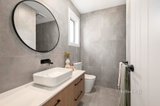 https://images.listonce.com.au/custom/160x/listings/14-lucille-avenue-croydon-south-vic-3136/965/01723965_img_09.jpg?Y1ITaqtqUrM