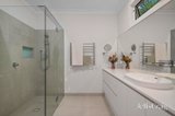 https://images.listonce.com.au/custom/160x/listings/14-mackenzie-court-croydon-south-vic-3136/760/01866760_img_12.jpg?eg1DEYWb9oU