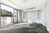 https://images.listonce.com.au/custom/160x/listings/14-madden-street-albert-park-vic-3206/692/01766692_img_03.jpg?RQ6vMYZzC-c