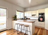 https://images.listonce.com.au/custom/160x/listings/14-marriott-street-parkdale-vic-3195/575/01984575_img_02.jpg?tIusYUZSMwk