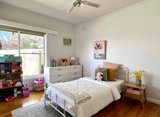 https://images.listonce.com.au/custom/160x/listings/14-marriott-street-parkdale-vic-3195/575/01984575_img_08.jpg?kUYIxulwqZA