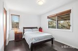 https://images.listonce.com.au/custom/160x/listings/14-mcmahons-road-glenlyon-vic-3461/236/01956236_img_05.jpg?BcMYed6DXFg
