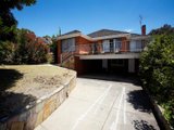 https://images.listonce.com.au/custom/160x/listings/14-midvale-avenue-balwyn-north-vic-3104/112/01685112_img_01.jpg?PHnVX3Mmf24