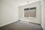 https://images.listonce.com.au/custom/160x/listings/14-miners-crescent-canadian-vic-3350/994/01681994_img_04.jpg?SggHveNKLBE