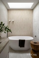 https://images.listonce.com.au/custom/160x/listings/14-northcote-street-northcote-vic-3070/661/01931661_img_12.jpg?2ChF1Emz91o