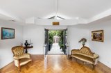 https://images.listonce.com.au/custom/160x/listings/14-oban-way-macleod-vic-3085/976/01699976_img_12.jpg?w7TihqLpyW8