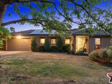 https://images.listonce.com.au/custom/160x/listings/14-old-kent-road-mooroolbark-vic-3138/721/01524721_img_01.jpg?ci01Qs23F6I