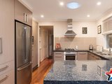 https://images.listonce.com.au/custom/160x/listings/14-old-kent-road-mooroolbark-vic-3138/721/01524721_img_04.jpg?rgUkUKcI-C0