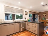 https://images.listonce.com.au/custom/160x/listings/14-old-kent-road-mooroolbark-vic-3138/721/01524721_img_05.jpg?hCSGHoSuIHY