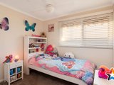 https://images.listonce.com.au/custom/160x/listings/14-old-kent-road-mooroolbark-vic-3138/721/01524721_img_12.jpg?KmS2Qf2kPhI