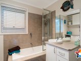 https://images.listonce.com.au/custom/160x/listings/14-old-kent-road-mooroolbark-vic-3138/721/01524721_img_14.jpg?GD0Ipfpeqsk